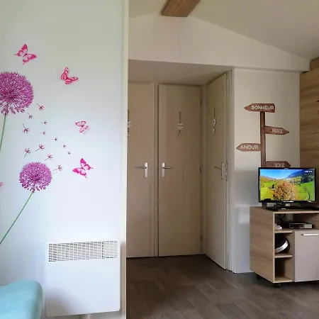 Holiday Camping Les Charmettes - 6 *